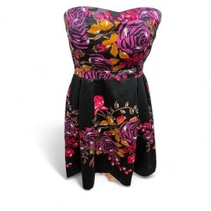 Elegant Strapless Floral Dress